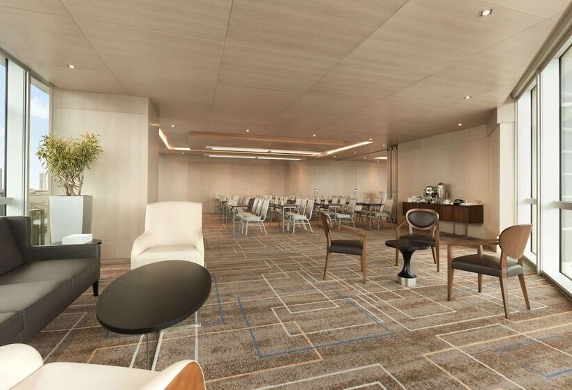 Wyndham Grand Istanbul Levent Hotel & Conference Center