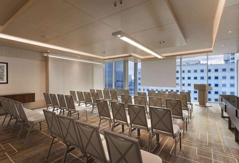 Wyndham Grand Istanbul Levent Hotel & Conference Center