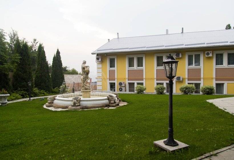 هتل Zhuravli Park