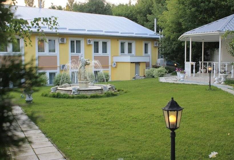 هتل Zhuravli Park