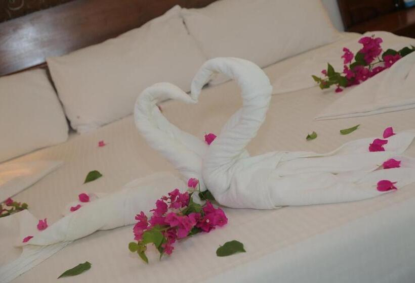 Laluna Ayurveda Resort