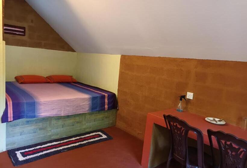 ユースホステル By The C Cabanas