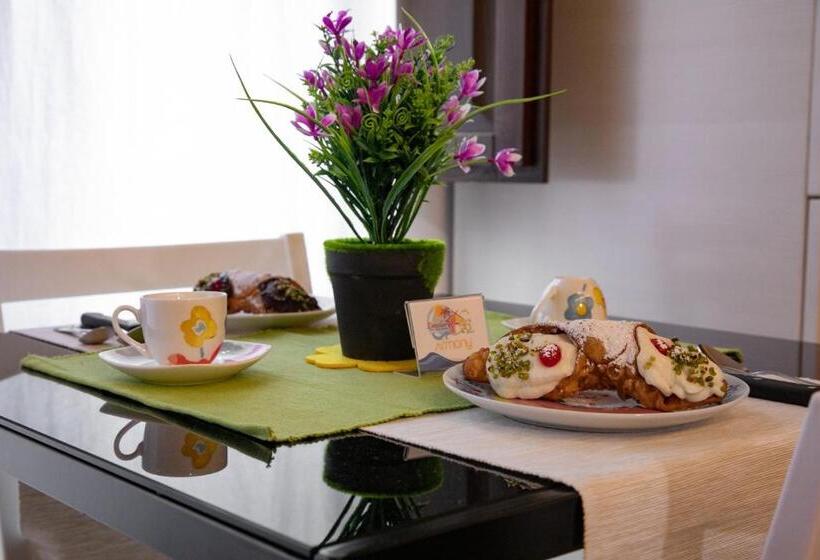 צימר Zanzi  S Charming Rooms