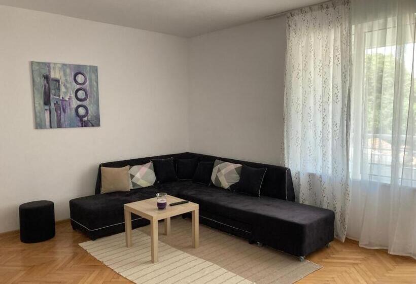 Central Suite