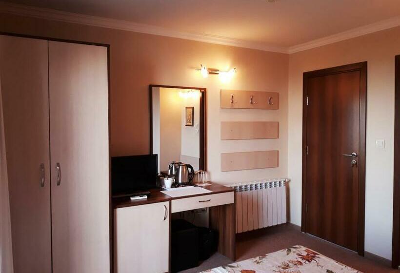 Family Hotel Radiana