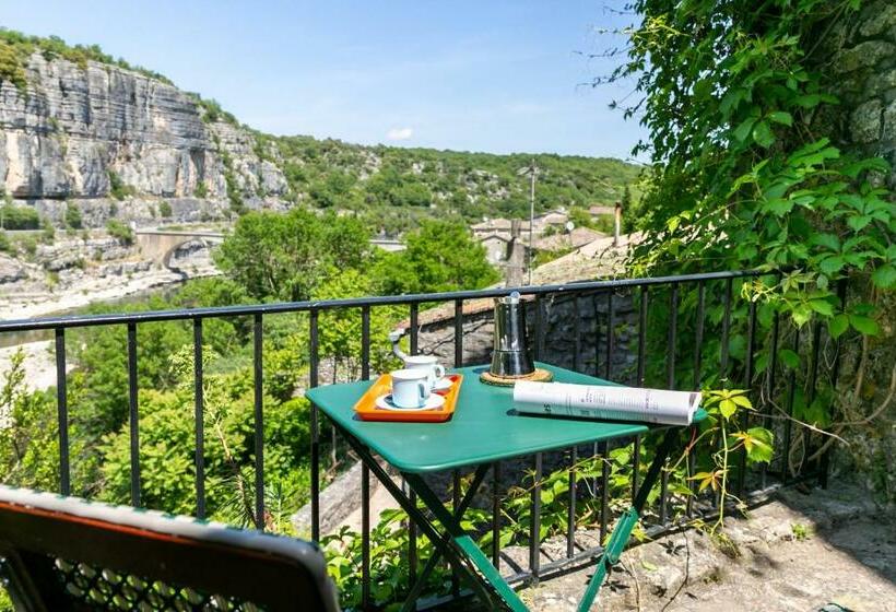 Gite De La Reine Jeanne