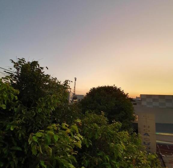 هتل Khách Sạn Thiên Phong