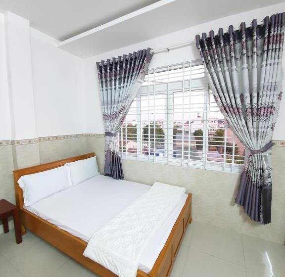 هتل Khách Sạn Thiên Phong