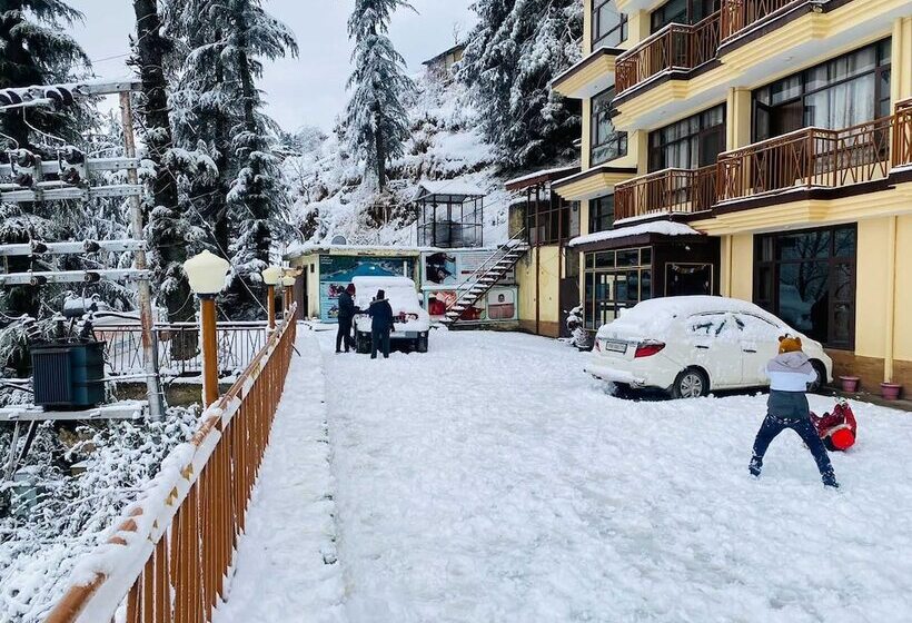 فندق Treebo Shimla Ayurvedic Retreat Kufri