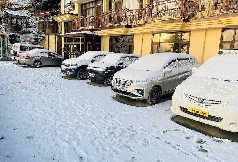 فندق Treebo Shimla Ayurvedic Retreat Kufri