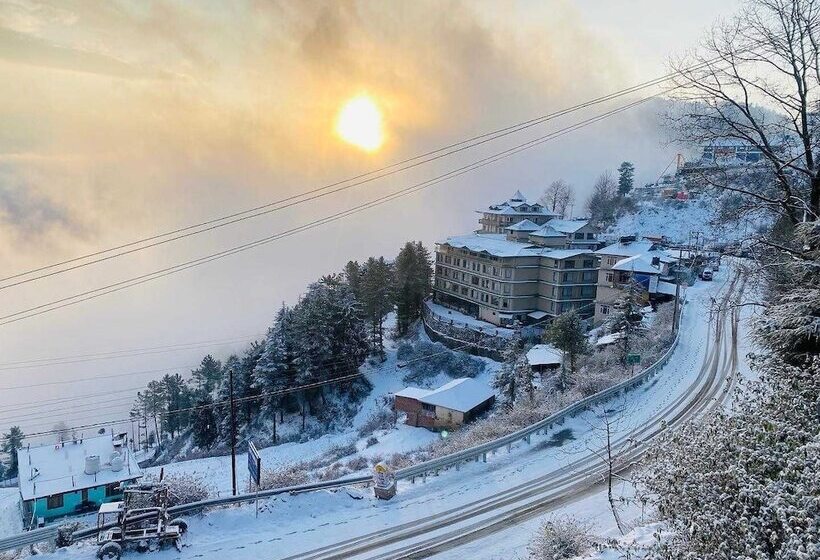 فندق Treebo Shimla Ayurvedic Retreat Kufri