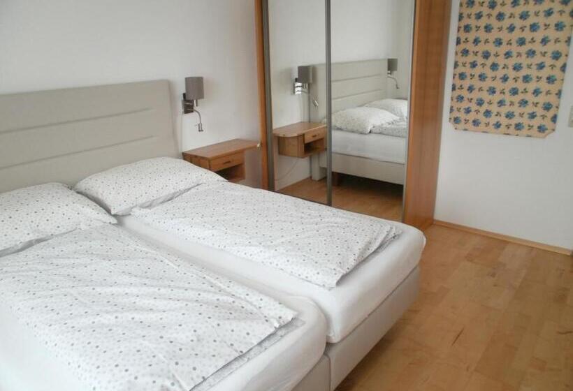 John’s Motel Appartementhaus