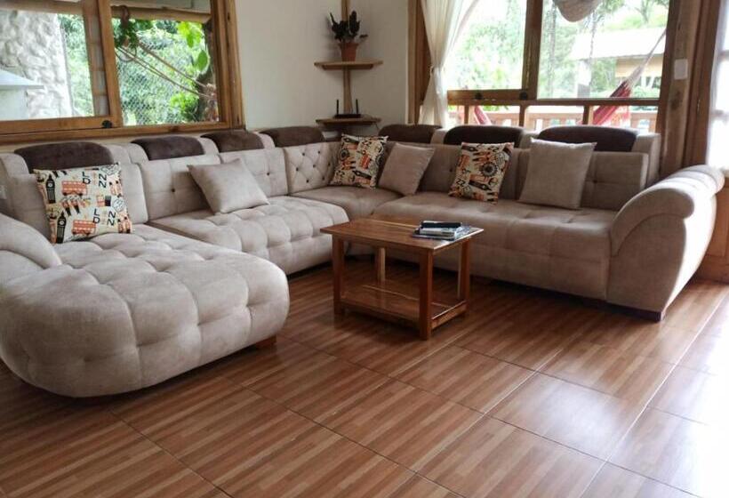 La Casa En El Aire Mindo, 4 Dormitorios