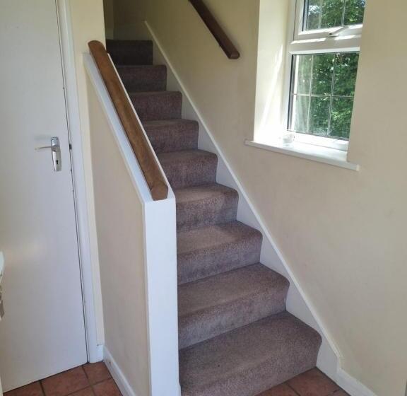 Lovely 2 Bedroom New Forest Apartment On A Farm