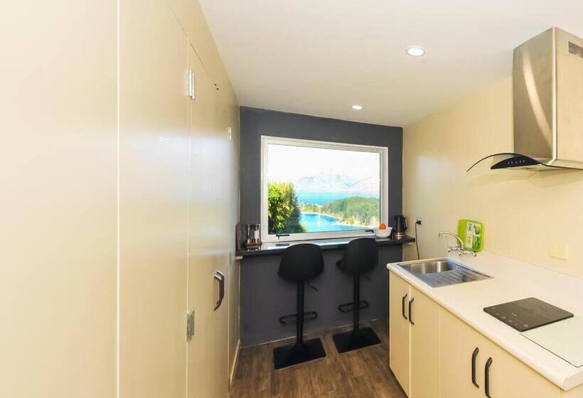 Lovely Apartment  Amazing Lake & Mountain Views