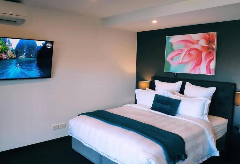 Lovely Apartment  Amazing Lake & Mountain Views