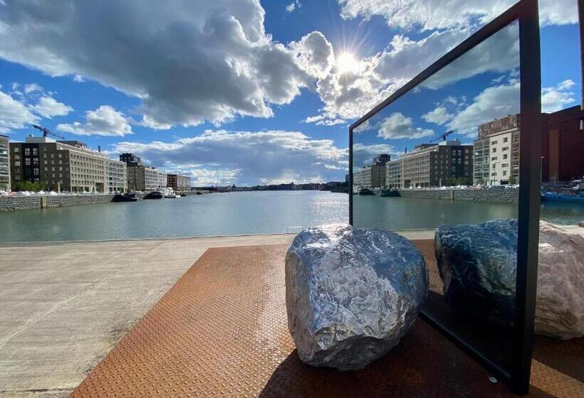 Luxury Skyscraper Apartment With Amazing View Over Helsinki