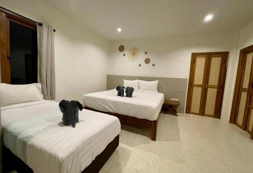 Marina Resort Koh Phayam Ranong