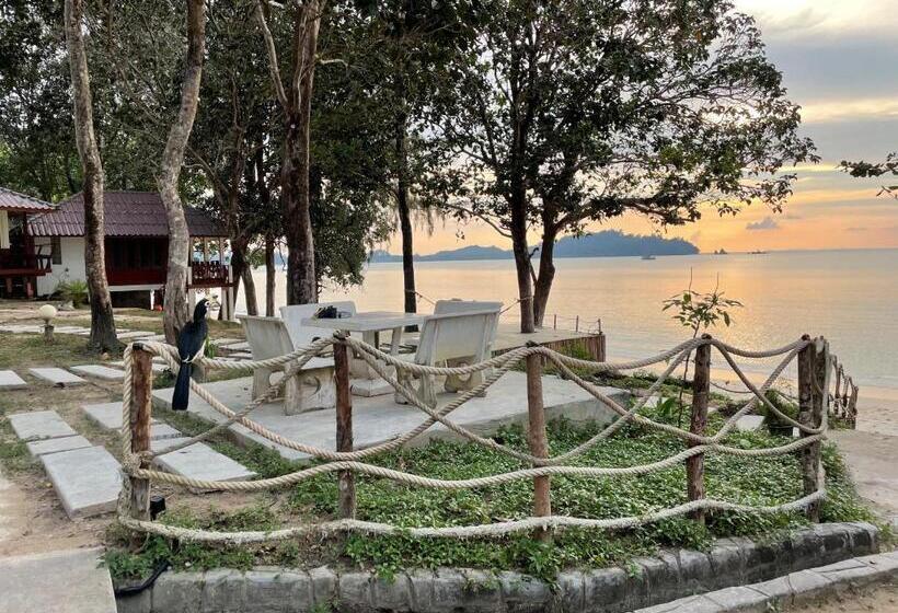 Marina Resort Koh Phayam Ranong