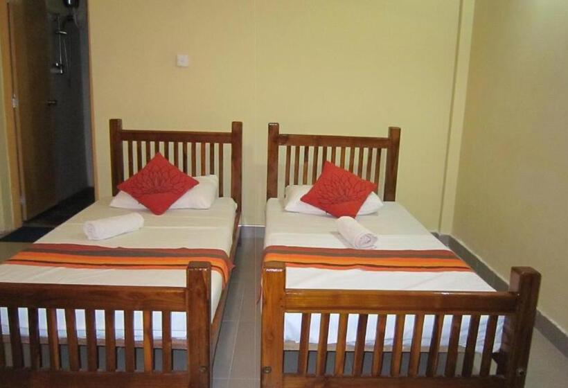 Пансион Dinuka Village