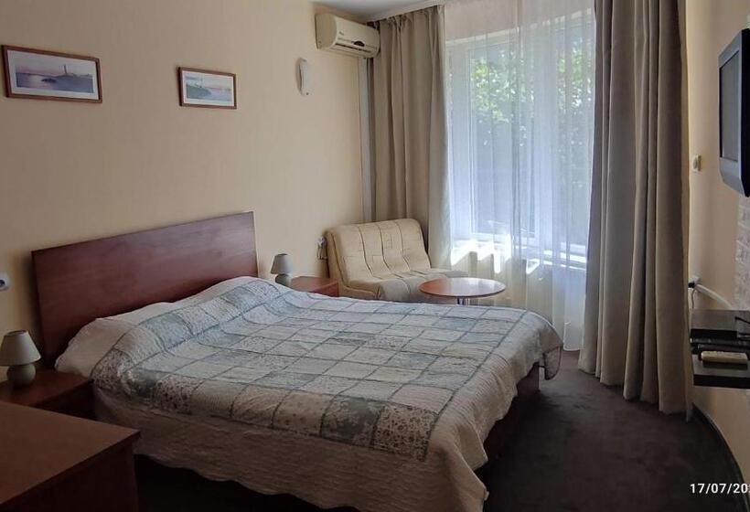 פנסיון Guest House Marina