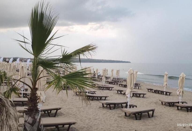 פנסיון Guest House Marina