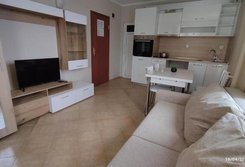 פנסיון Guest House Marina