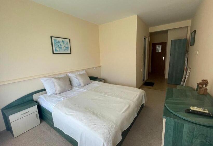 פנסיון Guest House Marina