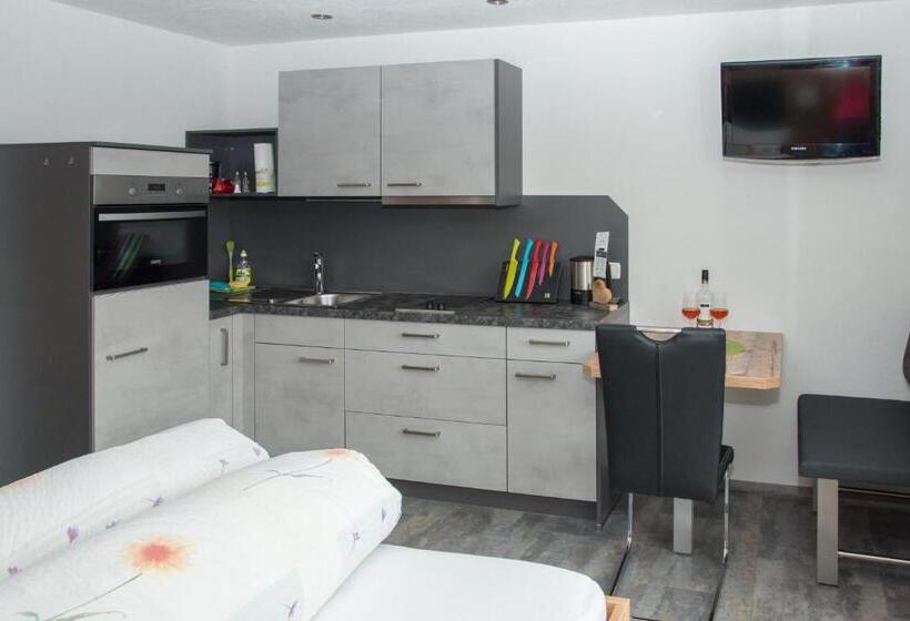 ペンション Haus Moosbrugger