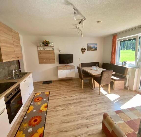 ペンション Haus Moosbrugger