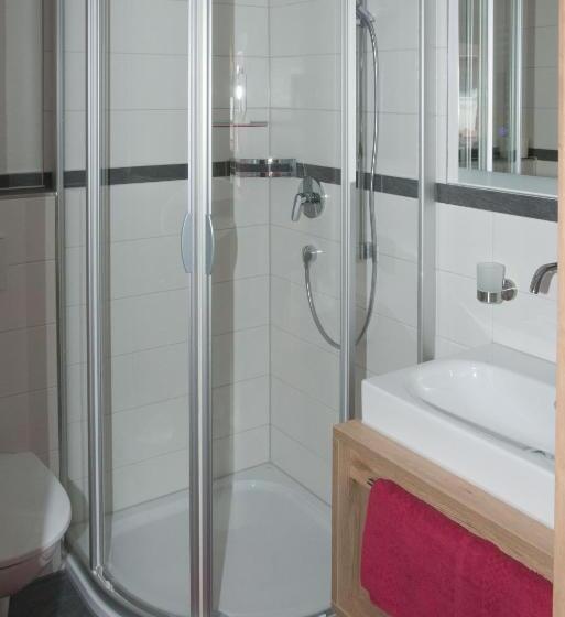 ペンション Haus Moosbrugger