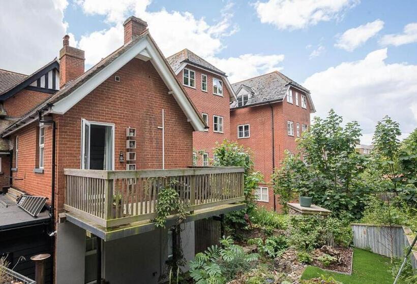 Saxon Lodge Cottage Felixstowe Air Manage Suffolk