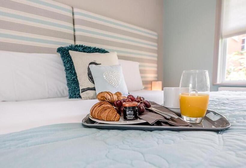 Saxon Lodge Cottage Felixstowe Air Manage Suffolk