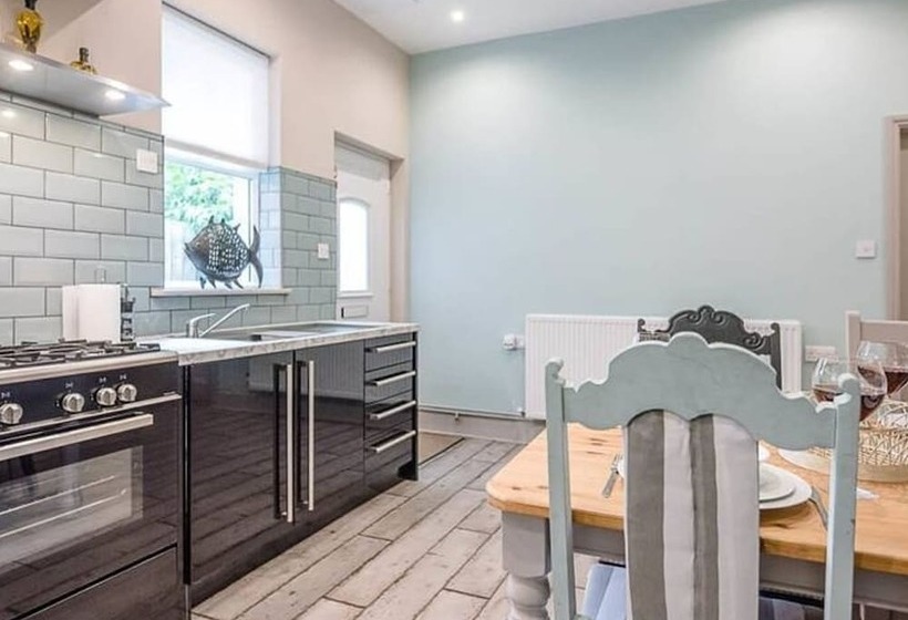 Saxon Lodge Cottage Felixstowe Air Manage Suffolk