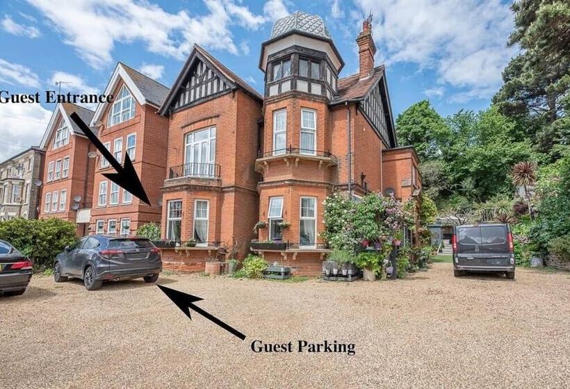 Saxon Lodge Cottage Felixstowe Air Manage Suffolk