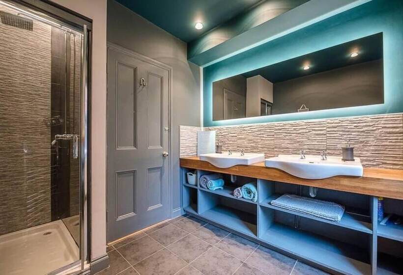 Saxon Lodge Cottage Felixstowe Air Manage Suffolk