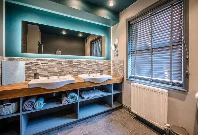 Saxon Lodge Cottage Felixstowe Air Manage Suffolk