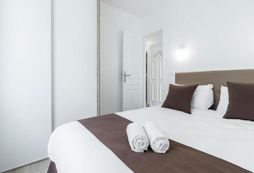 Sleep In Antibes City Port