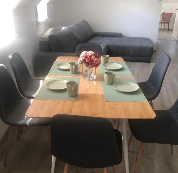 Sára Magánszálláshely Debrecen