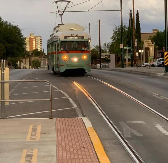 Stylish Basement Studio In Central El Paso Very Spacious