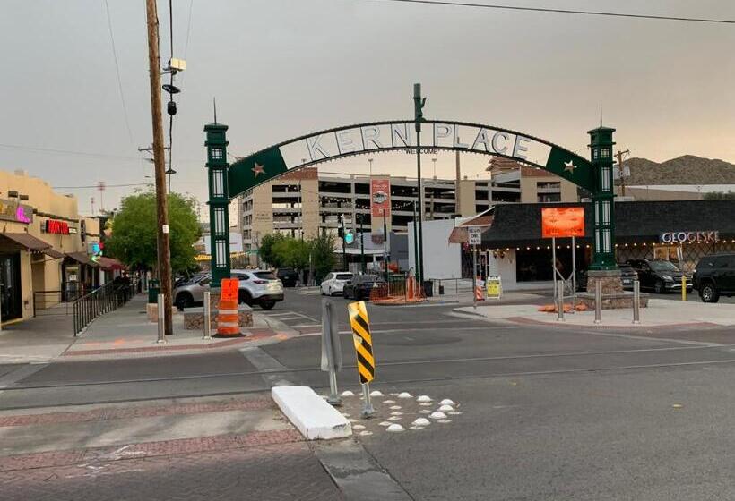 Stylish Basement Studio In Central El Paso Very Spacious