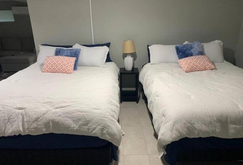 Stylish Basement Studio In Central El Paso Very Spacious