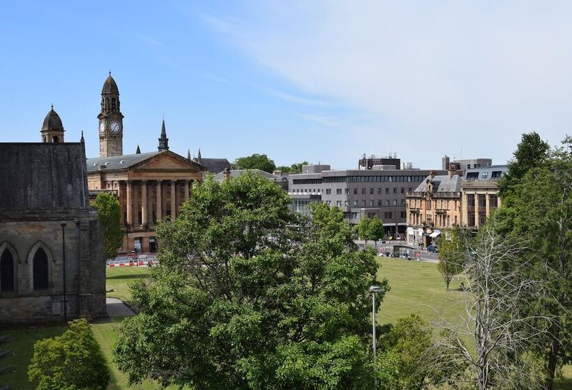 The Paisley Penthouse   Stunning View Of The Abbey