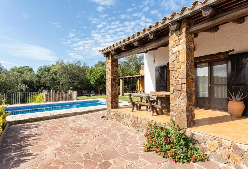Villa With Great Mountain Views