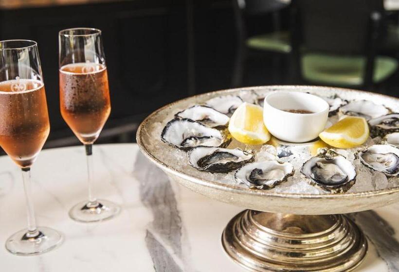 Waterlily House   Luxury Canal House, Jetty, Dog & Child Friendly   Sleeps 14