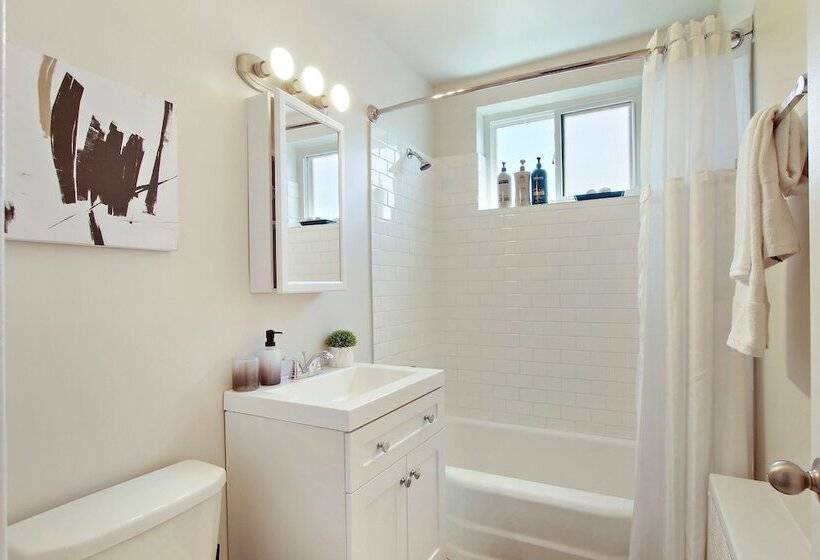 3br Homey Living Room Apt In Bell Ave