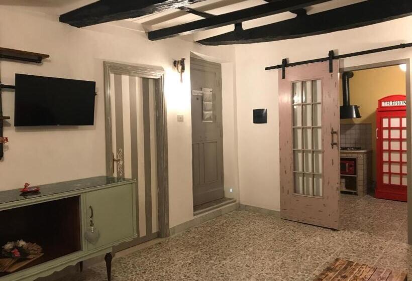 Alloggio Per Turisti A Solo 10 Minuti Dal Mare