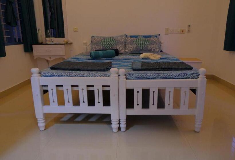 Blue Sophy Residency