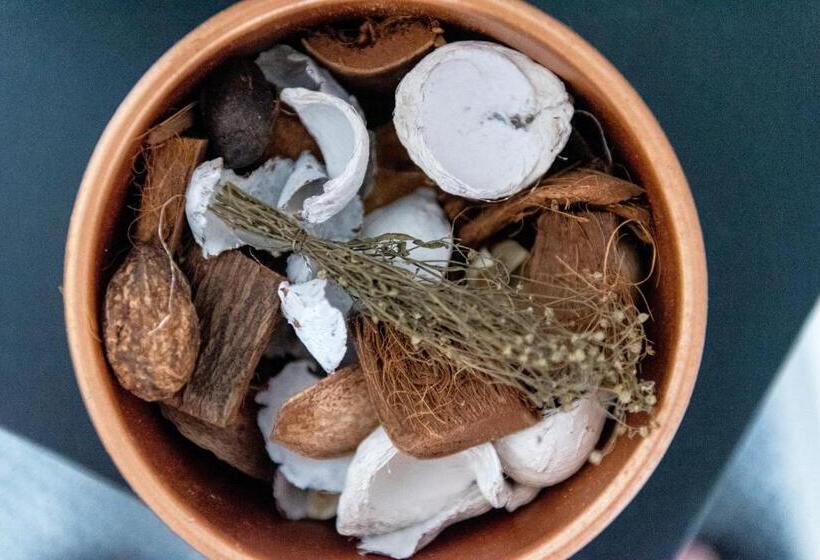 Characterful 2 Bed Apartment   Spacious & Comfy