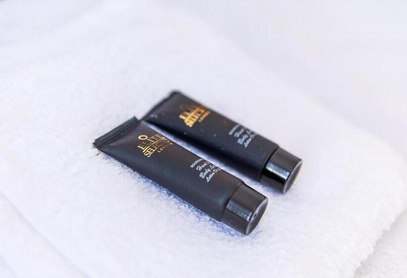 Characterful 2 Bed Apartment   Spacious & Comfy